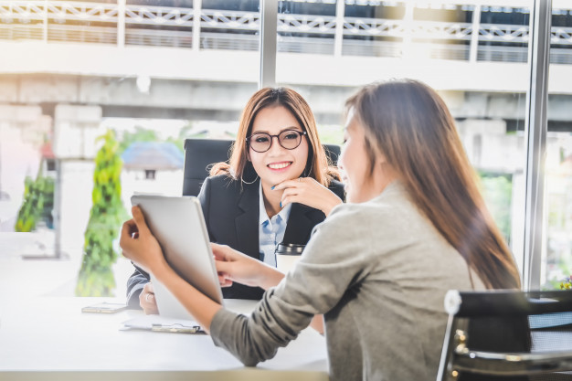 講師3
